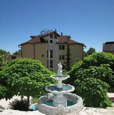 Hotel Brilliance Warna